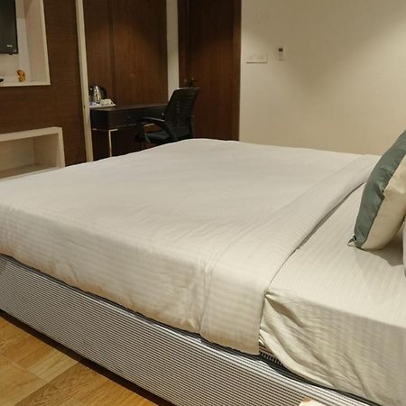 Hotel Konark Khammam ภายนอก รูปภาพ