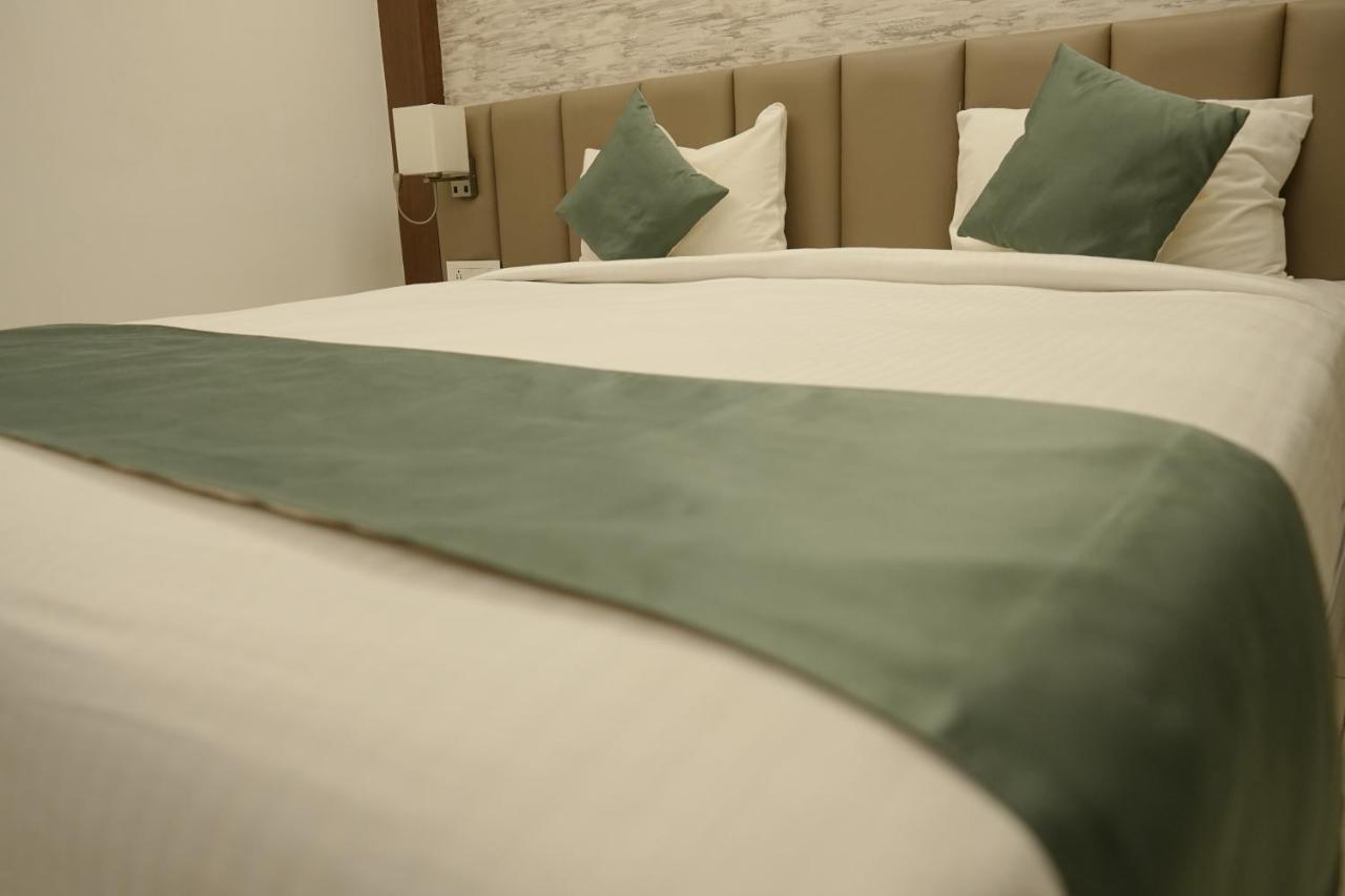 Hotel Konark Khammam ภายนอก รูปภาพ