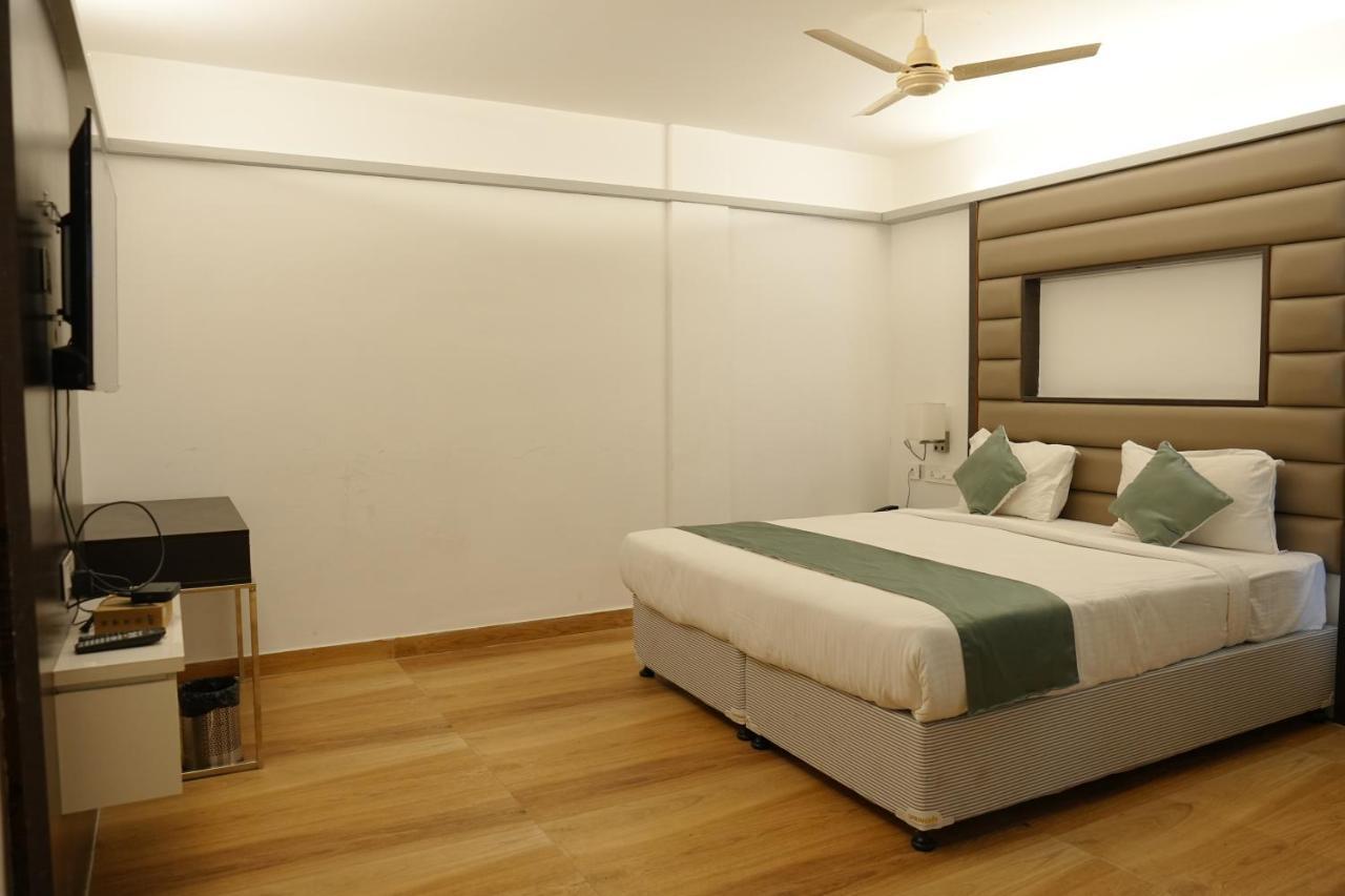 Hotel Konark Khammam ภายนอก รูปภาพ