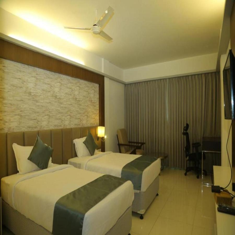 Hotel Konark Khammam ภายนอก รูปภาพ